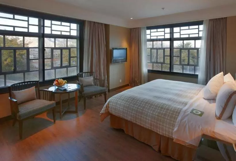 בית מלון כפרי Four Points By Sheraton Lhasa