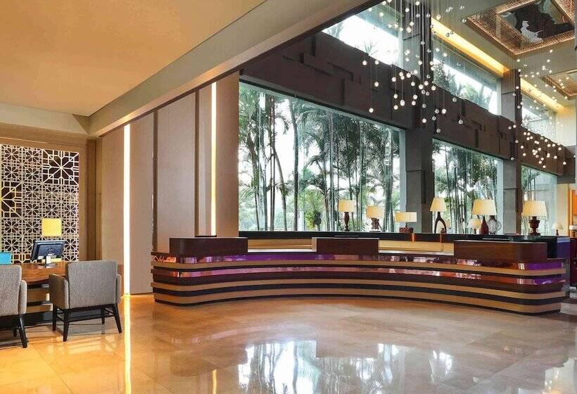 בית מלון כפרי Grand Mercure Medan Angkasa