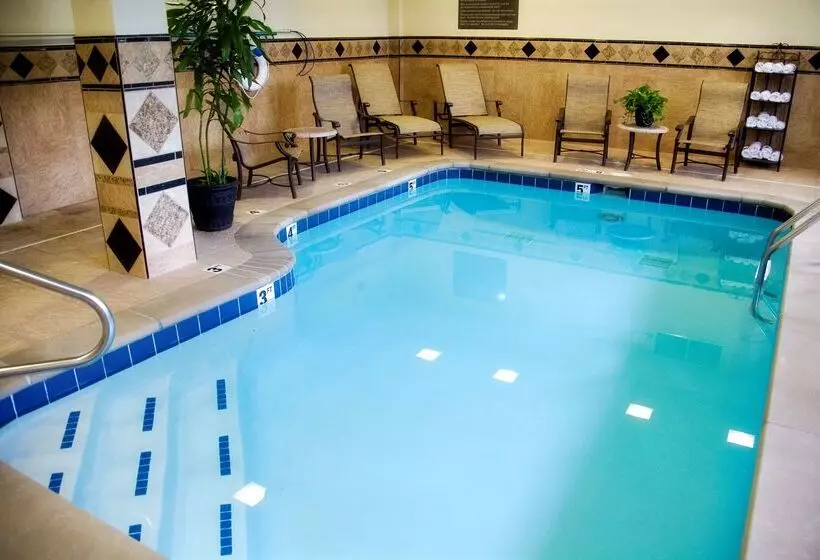 בית מלון כפרי Hampton Inn & Suites Knoxvilledowntown