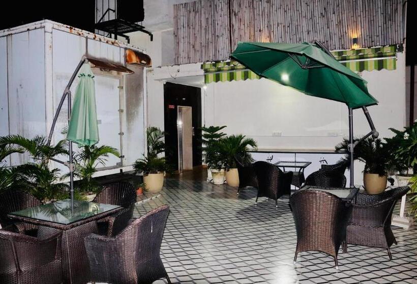 ホテル Magic Tree Karol Bagh Metro Station New Delhi