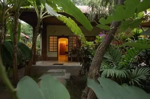 Отель Pondok Sari Pemuteran