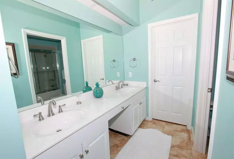 Отель Resortquest Rentals At High Pointe Resort