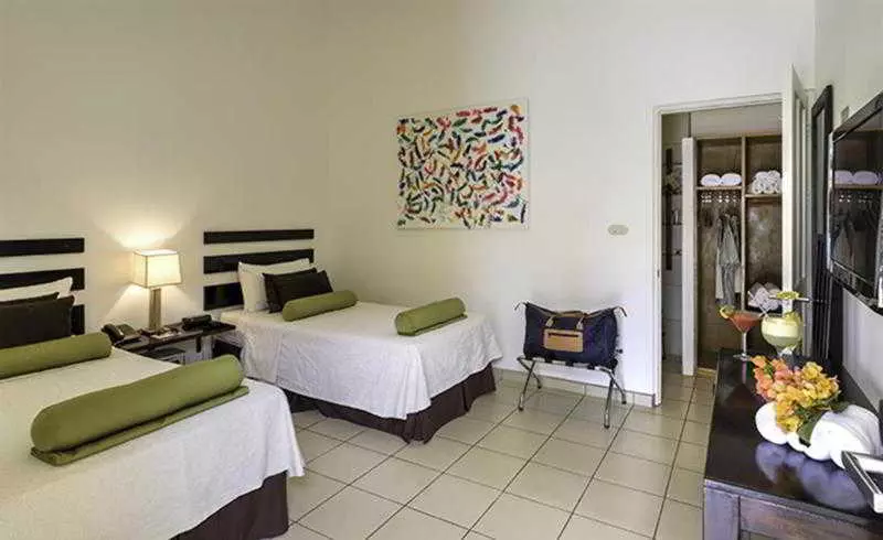 ホテル Seis Playas