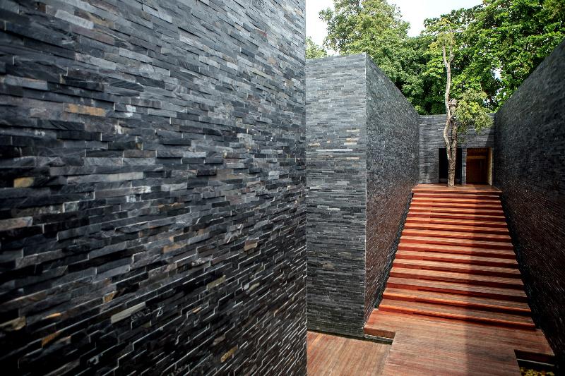 فندق The Library