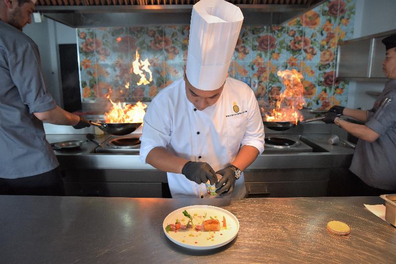 호텔 The Sunset Beach Resort & Spa Taling Ngam