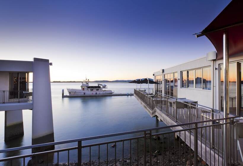 בית מלון כפרי Trinity Wharf Tauranga