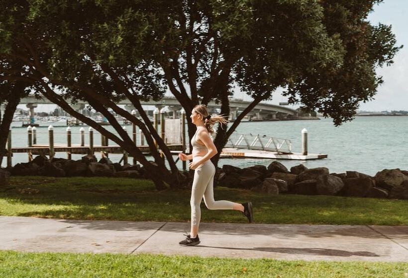 בית מלון כפרי Trinity Wharf Tauranga