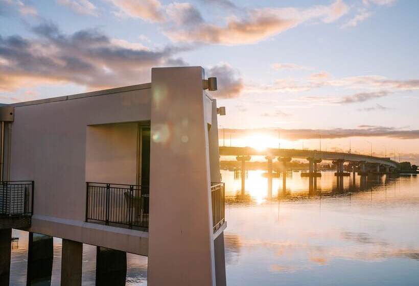 בית מלון כפרי Trinity Wharf Tauranga