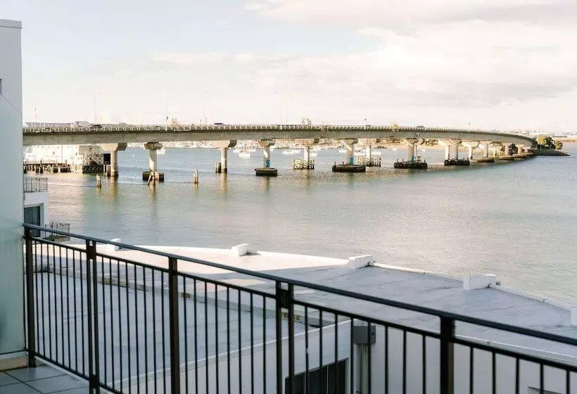 Hotel Trinity Wharf Tauranga