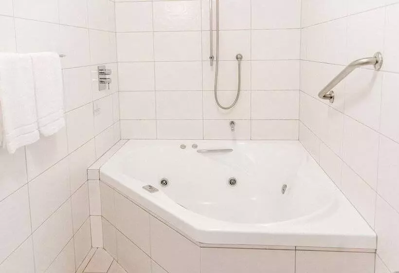 Hotel Trinity Wharf Tauranga