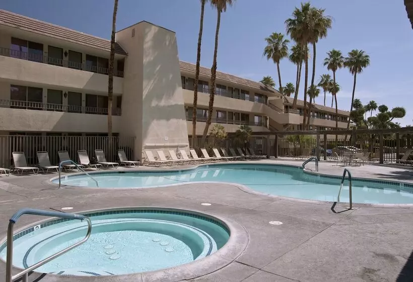 Vagabond Motor Hotel   Palm Springs
