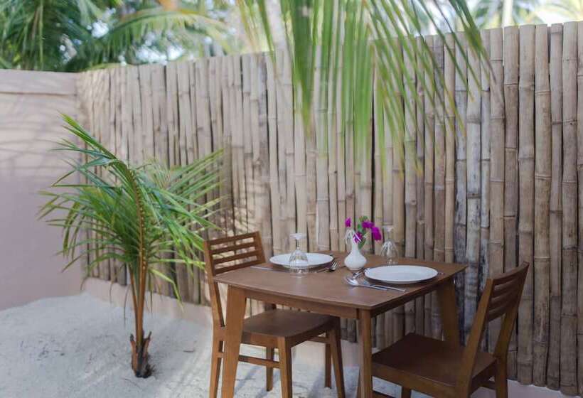 هتل Riveli Retreat Mathiveri