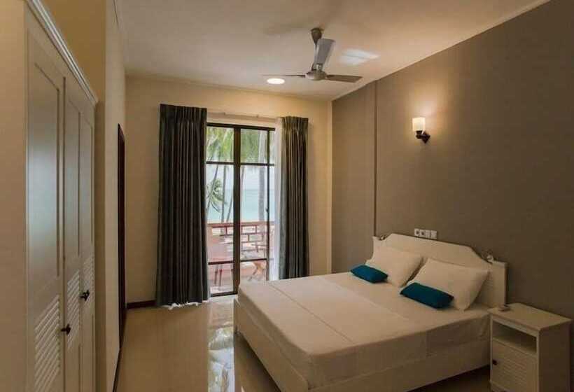 هتل Riveli Retreat Mathiveri