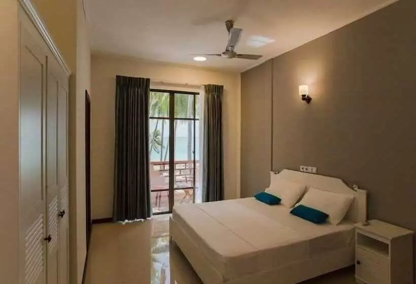 هتل Riveli Retreat Mathiveri