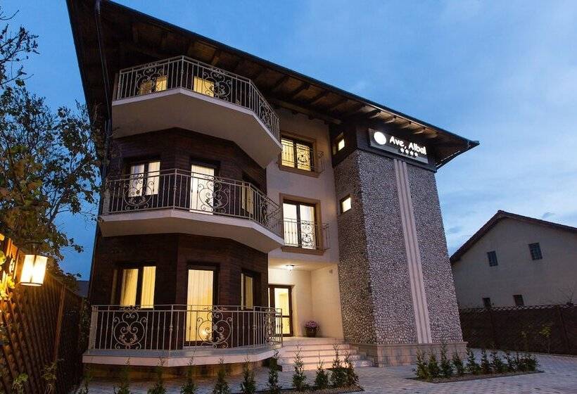 هتل Ave, Alba!