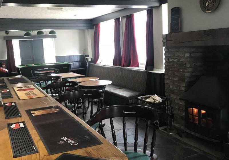 酒店 Black Bull Inn