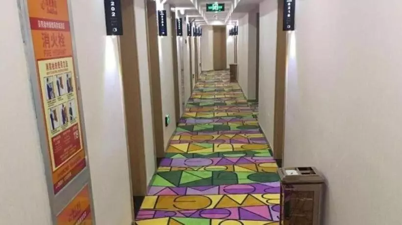 Hotelli Greentree Inn Xuzhou Yunlong District Lvdi Business City Shell