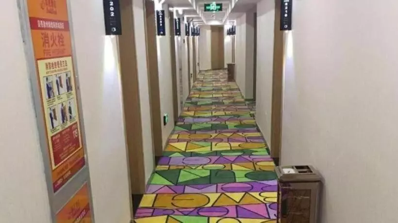 Hotelli Greentree Inn Xuzhou Yunlong District Lvdi Business City Shell