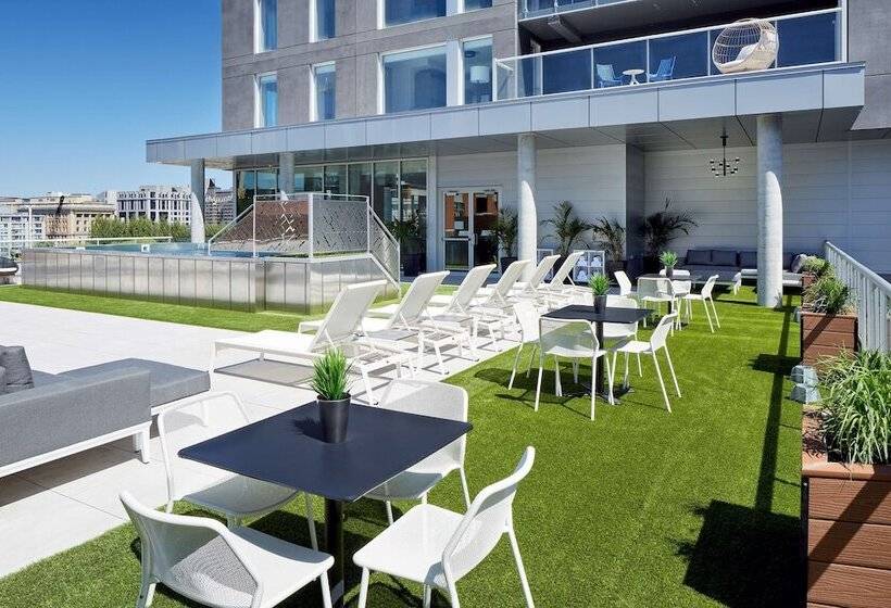 호텔 Hampton Inn By Hilton Montreal Downtown