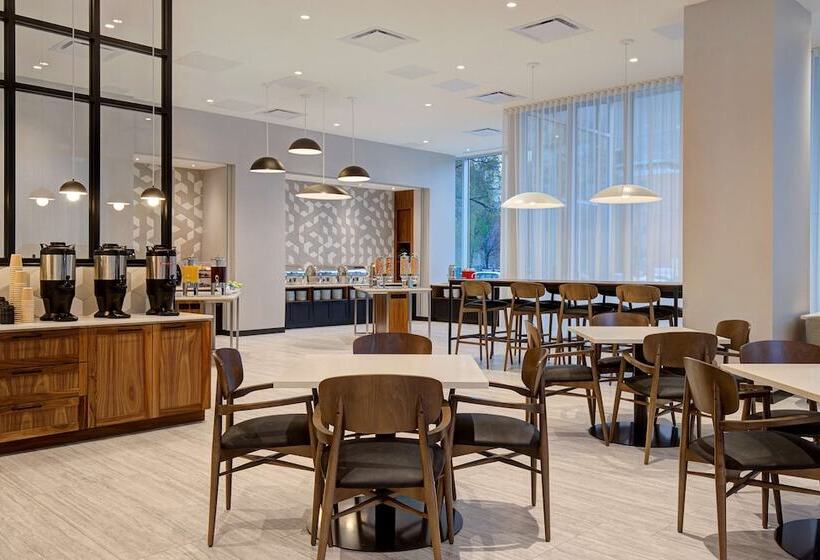 호텔 Hampton Inn By Hilton Montreal Downtown