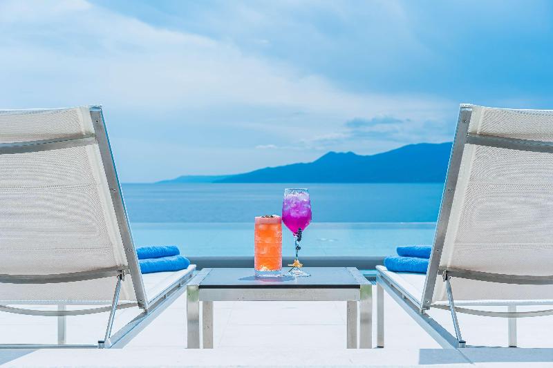 בית מלון כפרי Hilton Rijeka Costabella Beach Resort & Spa