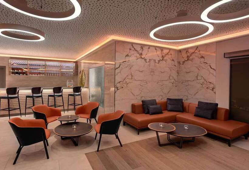 בית מלון כפרי Hilton Rijeka Costabella Beach Resort & Spa