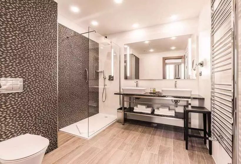 Hotelli Hilton Rijeka Costabella Beach Resort & Spa