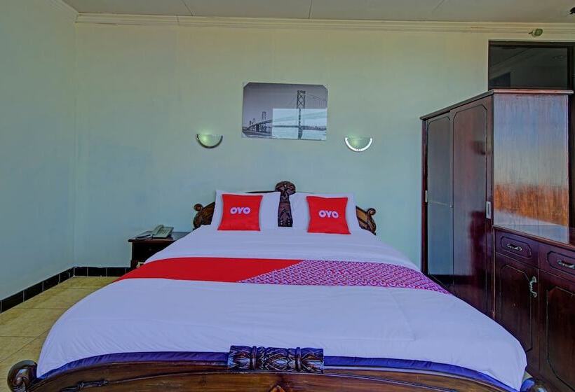 בית מלון כפרי Istana By Oyo Rooms