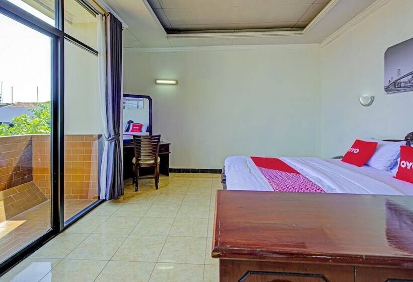 בית מלון כפרי Istana By Oyo Rooms