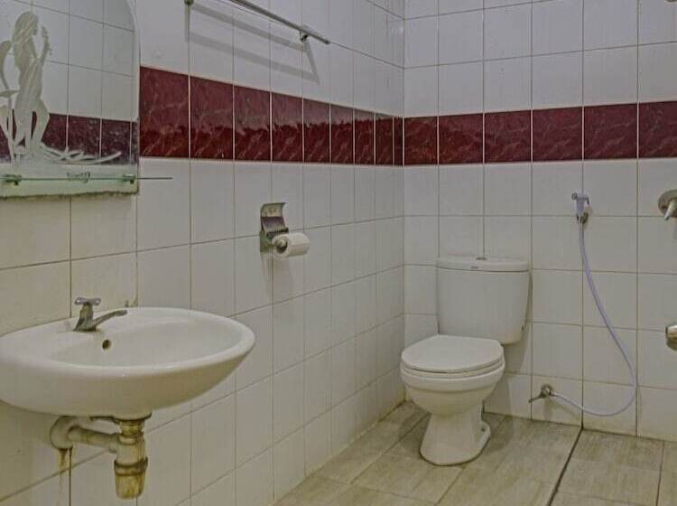 בית מלון כפרי Istana By Oyo Rooms