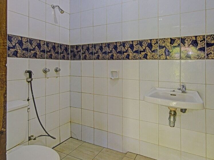 בית מלון כפרי Istana By Oyo Rooms