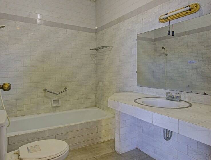 בית מלון כפרי Istana By Oyo Rooms