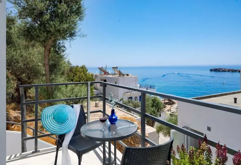 Hotelli John Akroyiali Rooms