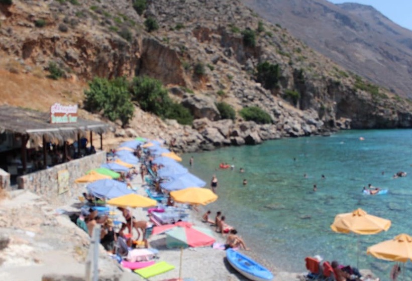 Hotel John Akroyiali Rooms