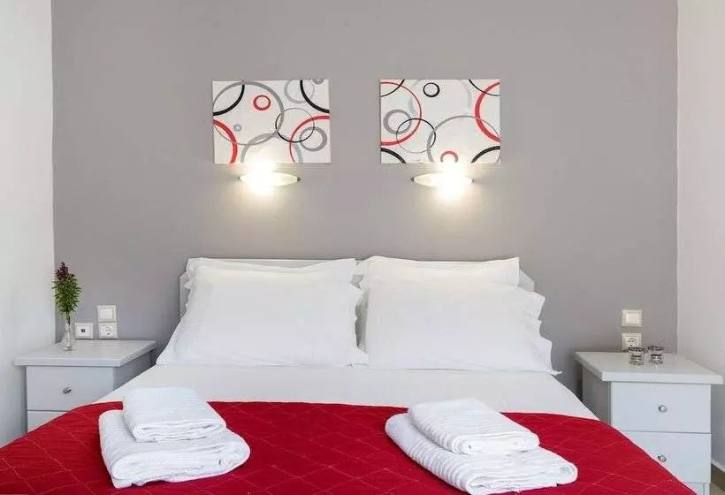 Hotelli John Akroyiali Rooms