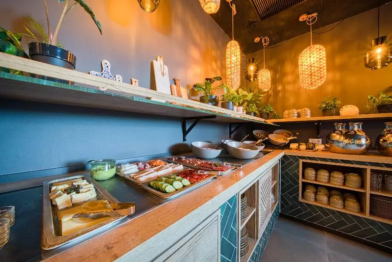 Hotelli Vienna House Easy By Wyndham Amsterdam Airport Schiphol