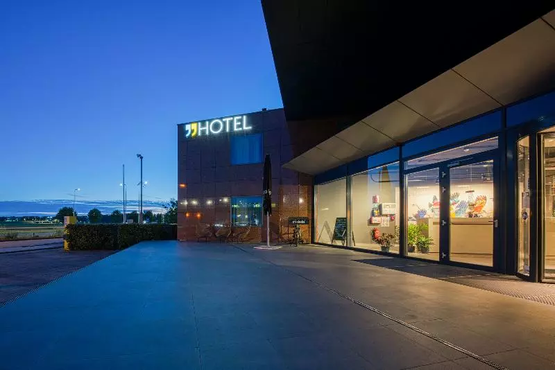 Hotelli Vienna House Easy By Wyndham Amsterdam Airport Schiphol