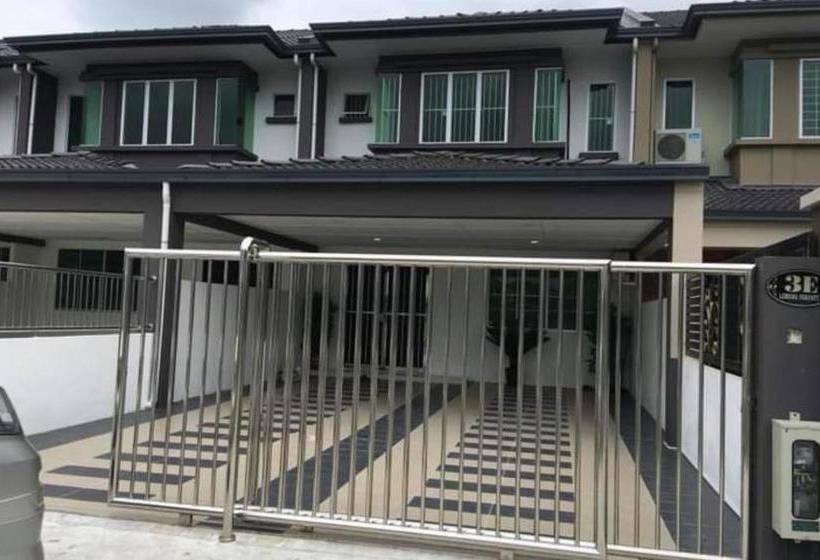 Hotel Oyo 90188 Sibu Aeroplane Homestay2u