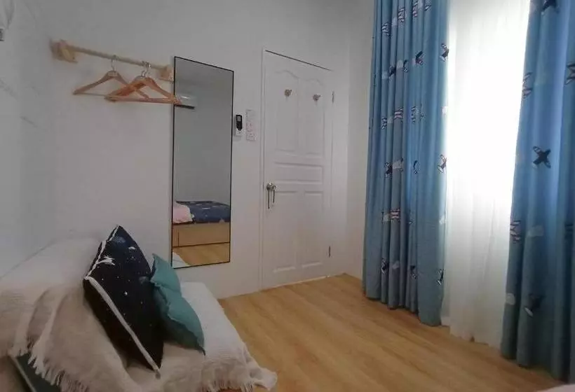 هتل Oyo 90188 Sibu Aeroplane Homestay2u