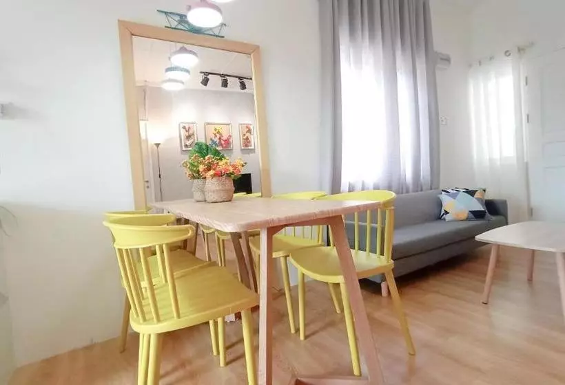 هتل Oyo 90188 Sibu Aeroplane Homestay2u