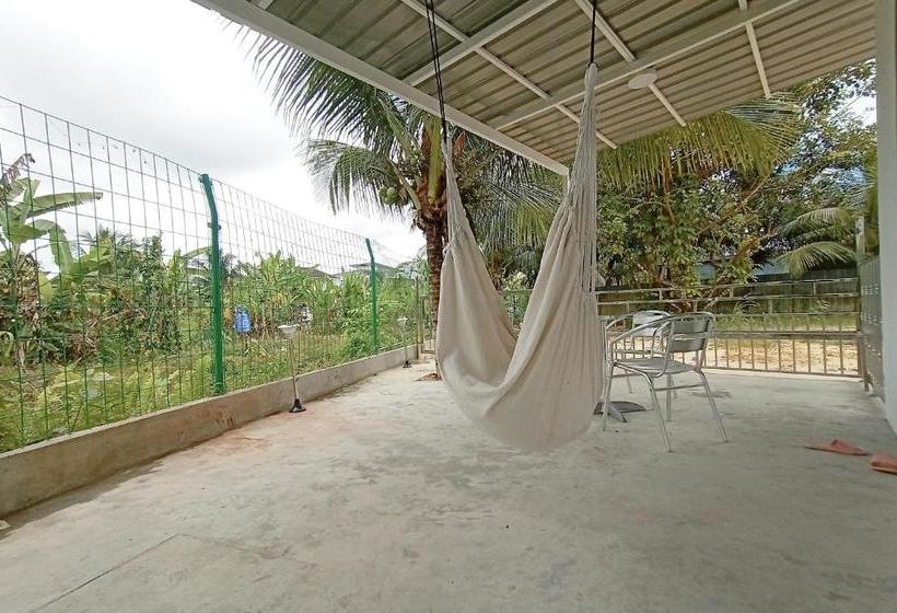 Hotel Oyo 90188 Sibu Aeroplane Homestay2u