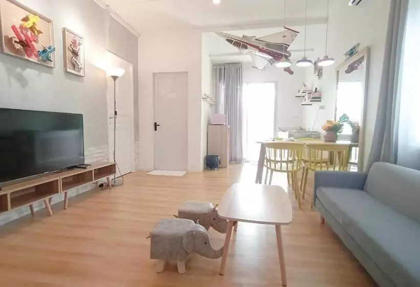 هتل Oyo 90188 Sibu Aeroplane Homestay2u