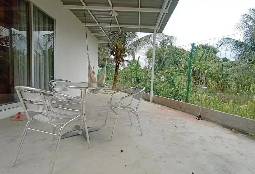 هتل Oyo 90188 Sibu Aeroplane Homestay2u