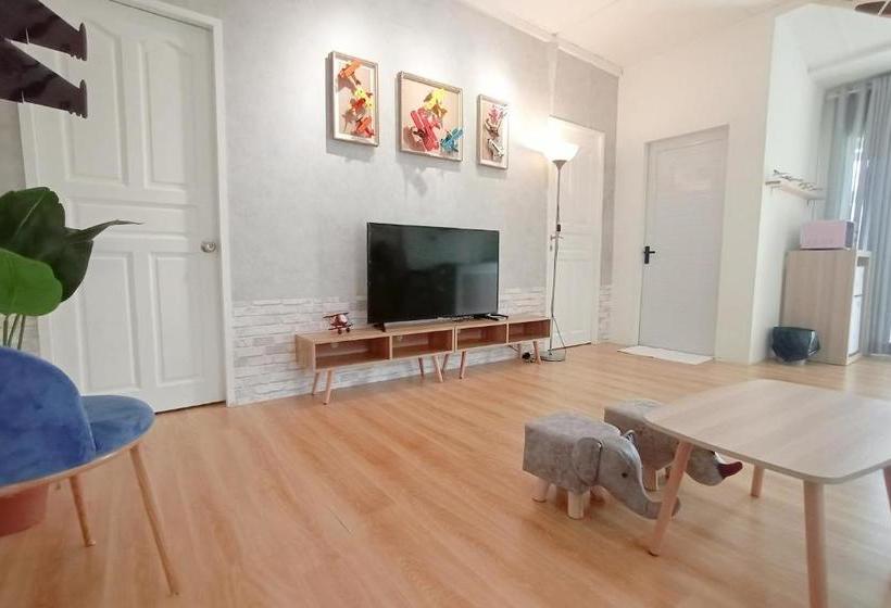 Hotel Oyo 90188 Sibu Aeroplane Homestay2u