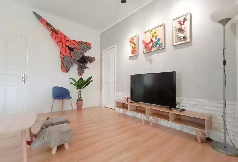 هتل Oyo 90188 Sibu Aeroplane Homestay2u