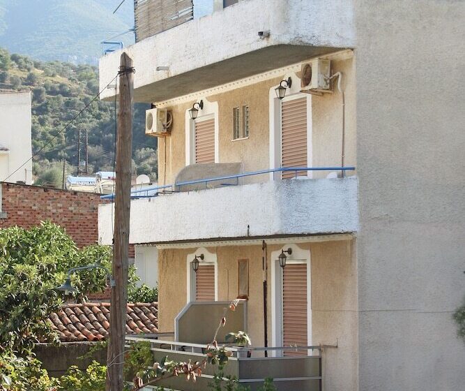 هتل Pension Manos