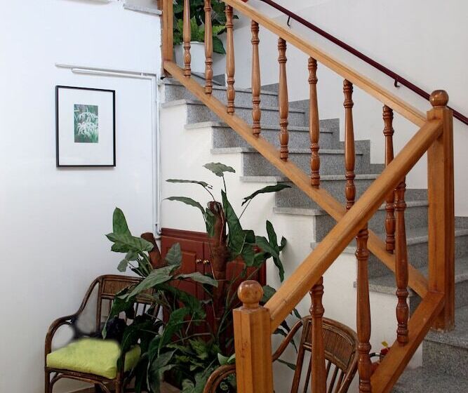 هتل Pension Manos