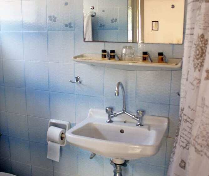 هتل Pension Manos