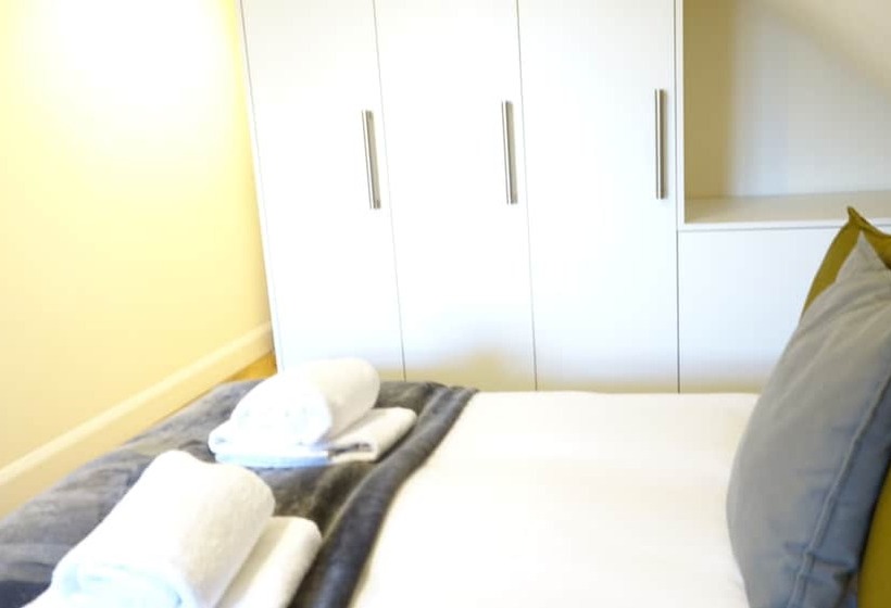 酒店 Rc Airport Rooms