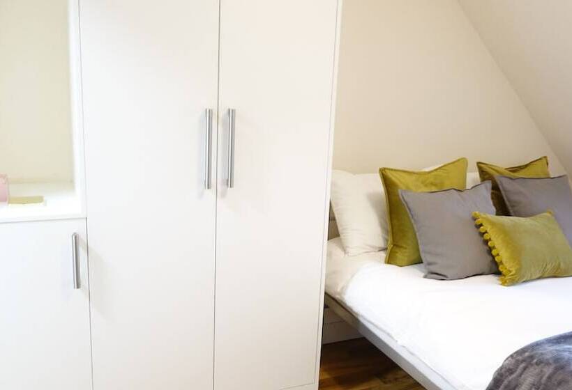 酒店 Rc Airport Rooms